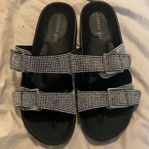 MADDEN GIRL WOMENS TEDDY FOOTBED SLIDE SANDAL - BLACK SIZE 10